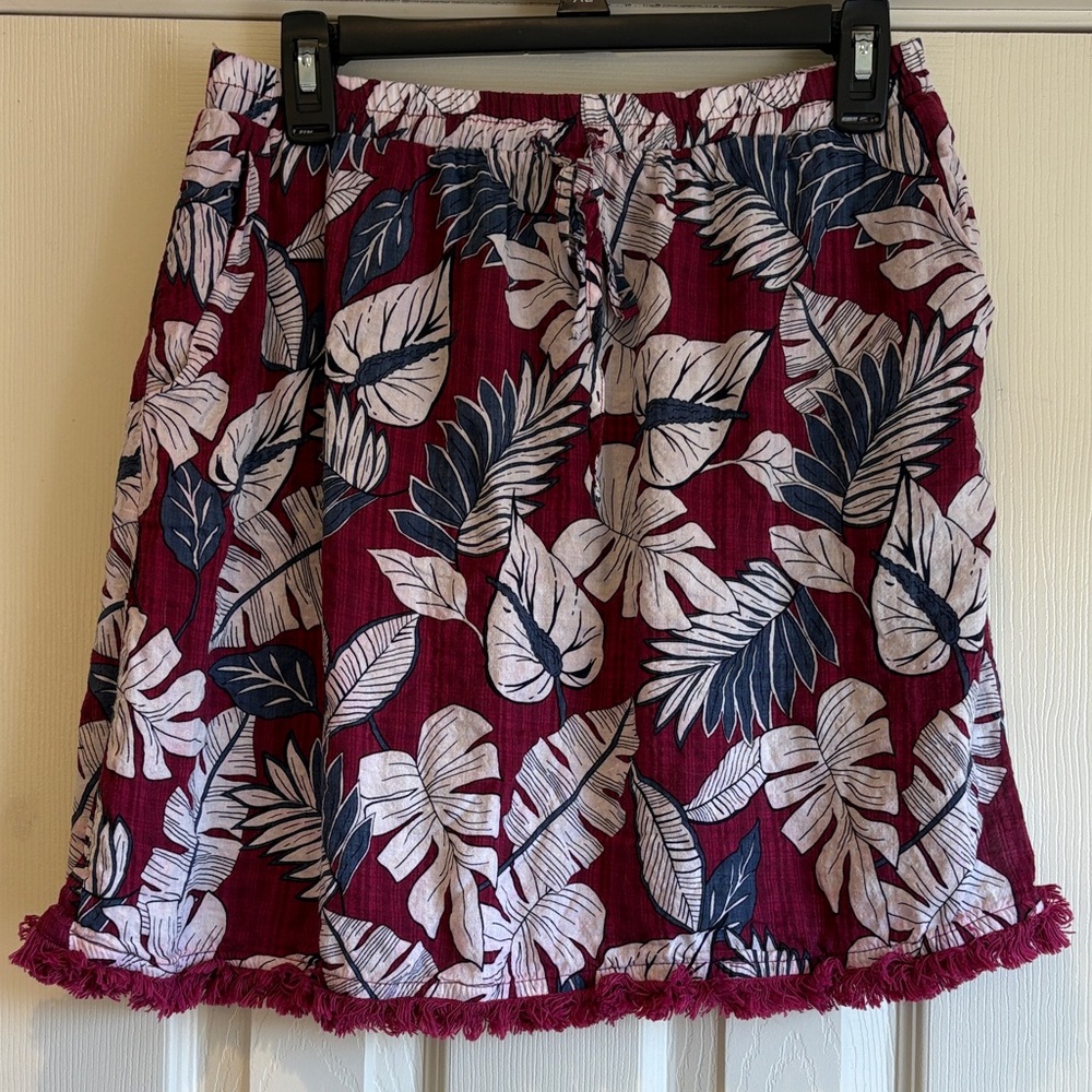 Skies Are Blue | Maroon & White Hawaiian Print Skirt Lined Size Large w/ Pockets